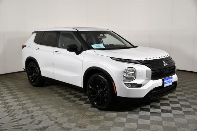 2024 Mitsubishi Outlander SE Black Edition w/Pano Roof S-AWC