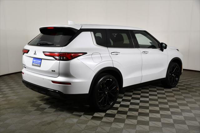 2024 Mitsubishi Outlander SE Black Edition w/Pano Roof S-AWC