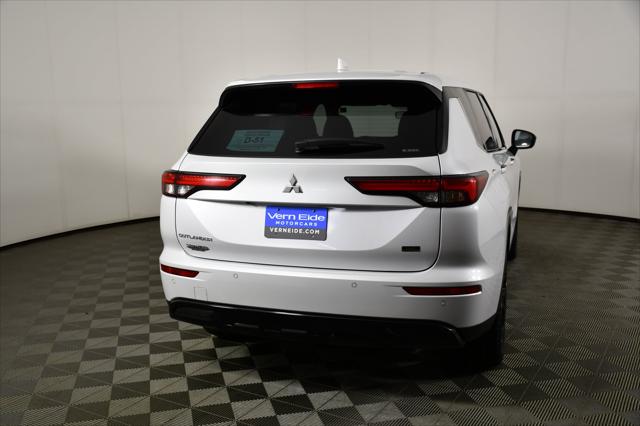 2024 Mitsubishi Outlander SE Black Edition w/Pano Roof S-AWC