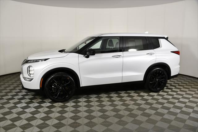 2024 Mitsubishi Outlander SE Black Edition w/Pano Roof S-AWC