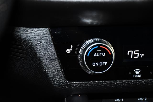 2024 Mitsubishi Outlander SE Black Edition w/Pano Roof S-AWC