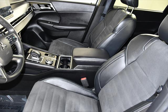 2024 Mitsubishi Outlander SE Black Edition w/Pano Roof S-AWC