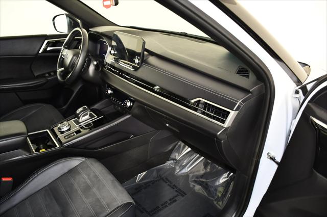 2024 Mitsubishi Outlander SE Black Edition w/Pano Roof S-AWC