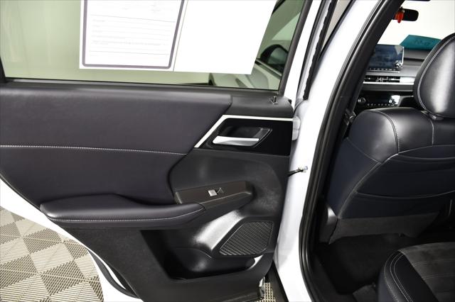2024 Mitsubishi Outlander SE Black Edition w/Pano Roof S-AWC