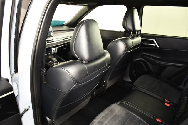 2024 Mitsubishi Outlander SE Black Edition w/Pano Roof S-AWC