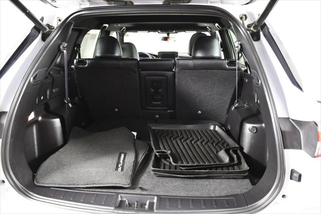 2024 Mitsubishi Outlander SE Black Edition w/Pano Roof S-AWC