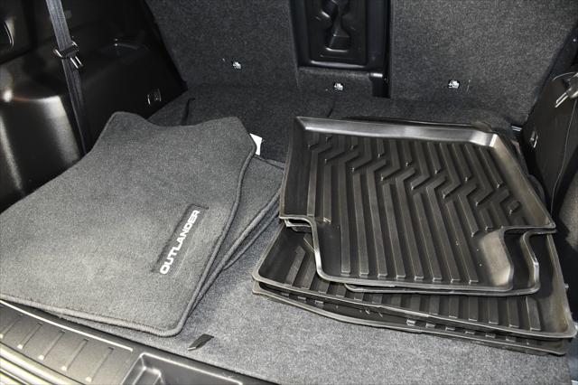 2024 Mitsubishi Outlander SE Black Edition w/Pano Roof S-AWC