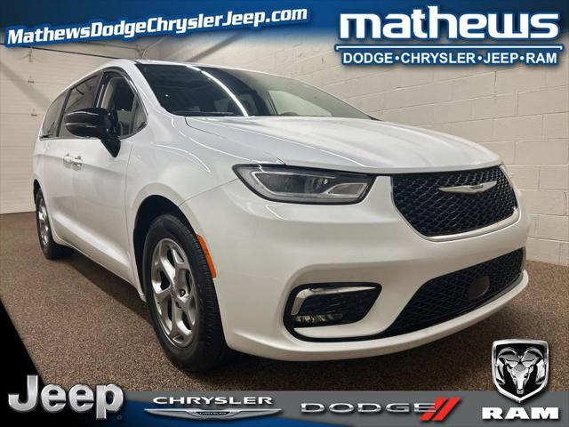 2024 Chrysler Pacifica Limited for sale in Marion, OH