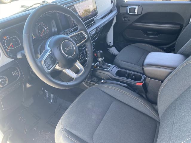 2025 Jeep Wrangler 4-Door Sahara 4x4