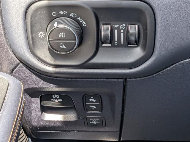 2025 Ram 1500 Tungsten Crew Cab 4x4 5'7" Box