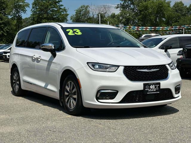 2023 Chrysler Pacifica Hybrid Limited for sale in Little Falls, NJ
