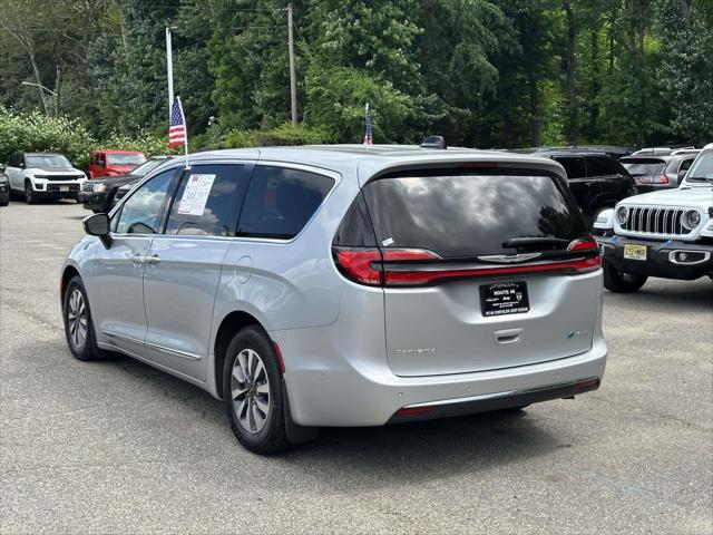 2023 Chrysler Pacifica Hybrid Limited