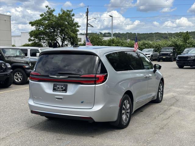 2023 Chrysler Pacifica Hybrid Limited