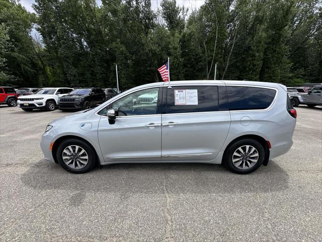2023 Chrysler Pacifica Hybrid Limited