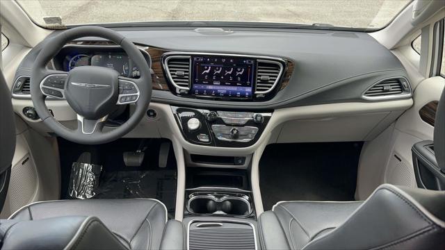 2023 Chrysler Pacifica Hybrid Limited
