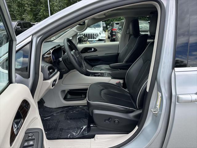 2023 Chrysler Pacifica Hybrid Limited