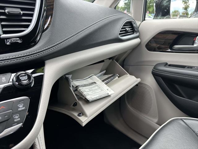 2023 Chrysler Pacifica Hybrid Limited
