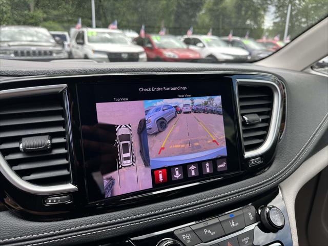 2023 Chrysler Pacifica Hybrid Limited