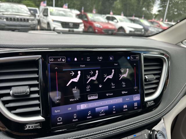 2023 Chrysler Pacifica Hybrid Limited