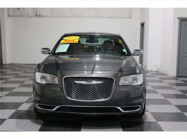 2019 Chrysler 300 Touring