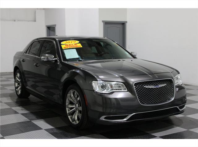 2019 Chrysler 300 Touring