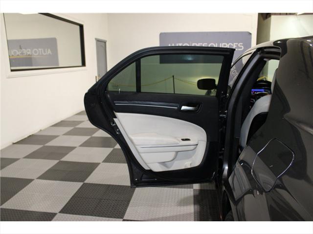 2019 Chrysler 300 Touring