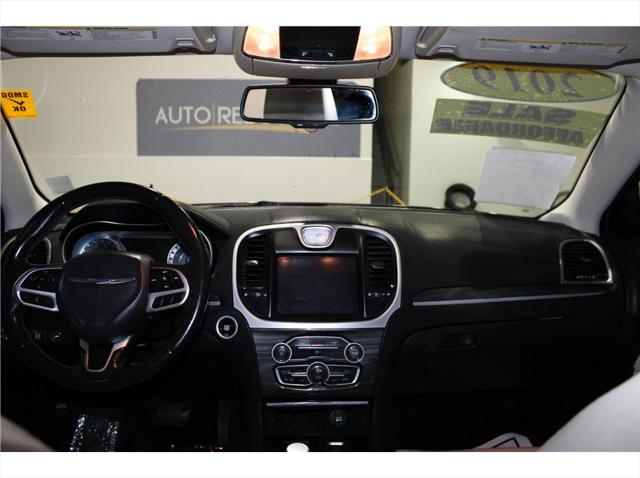 2019 Chrysler 300 Touring