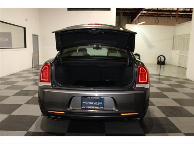 2019 Chrysler 300 Touring