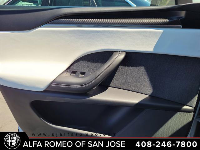 2022 Tesla Model X Plaid Tri Motor All-Wheel Drive