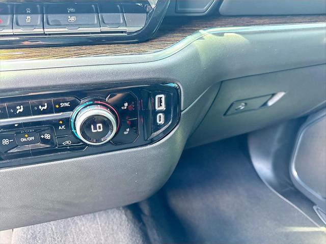 2024 GMC Sierra 1500 4WD Crew Cab Short Box Elevation with 3SB