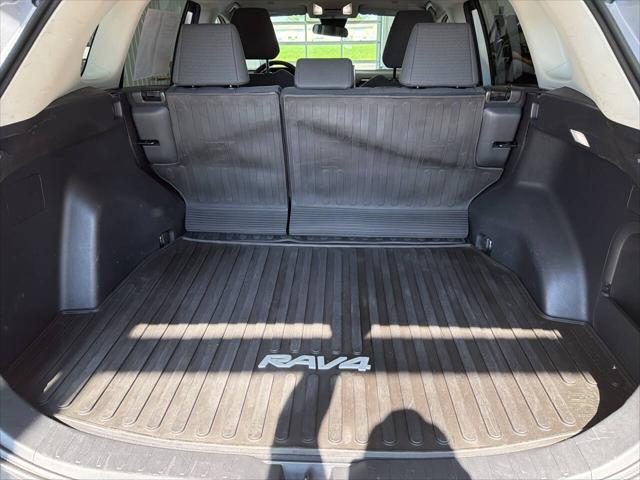 2023 Toyota RAV4 Hybrid LE