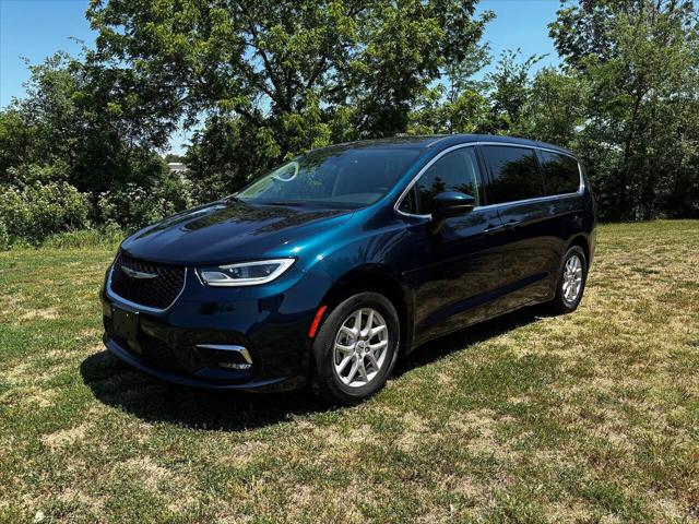 2023 Chrysler Pacifica Touring L for sale in Wellington, KS