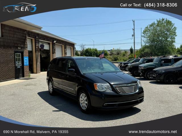2015 Chrysler Town & Country Touring for sale in Malvern, PA
