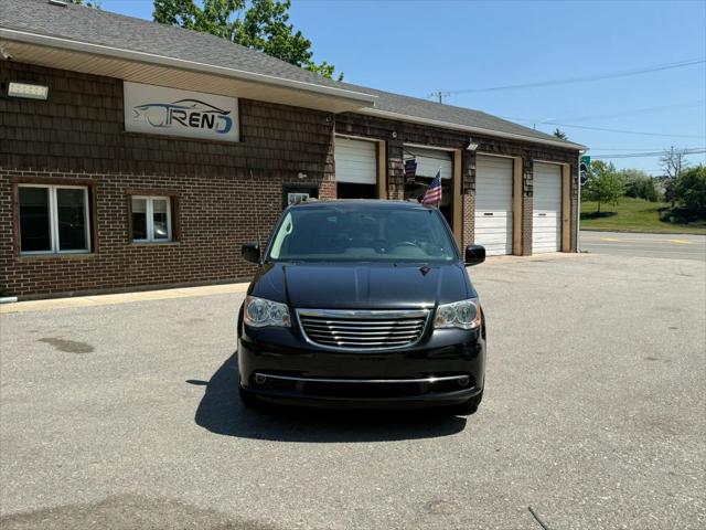 2015 Chrysler Town & Country Touring