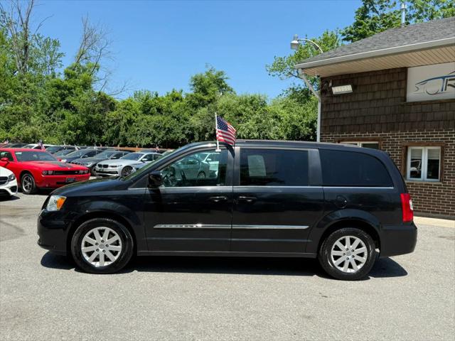 2015 Chrysler Town & Country Touring