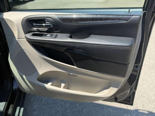 2015 Chrysler Town & Country Touring