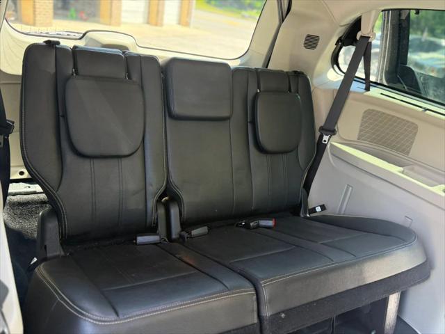 2015 Chrysler Town & Country Touring