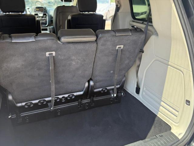 2015 Chrysler Town & Country Touring