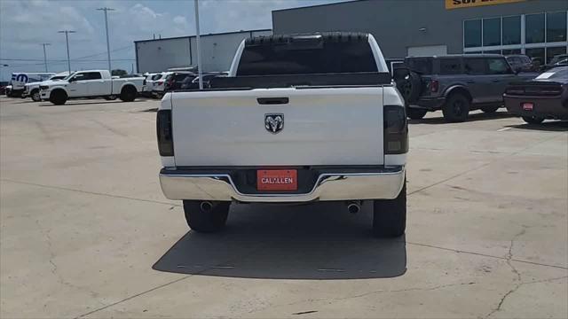2019 Ram 1500 Classic SLT Crew Cab 4x2 6'4" Box