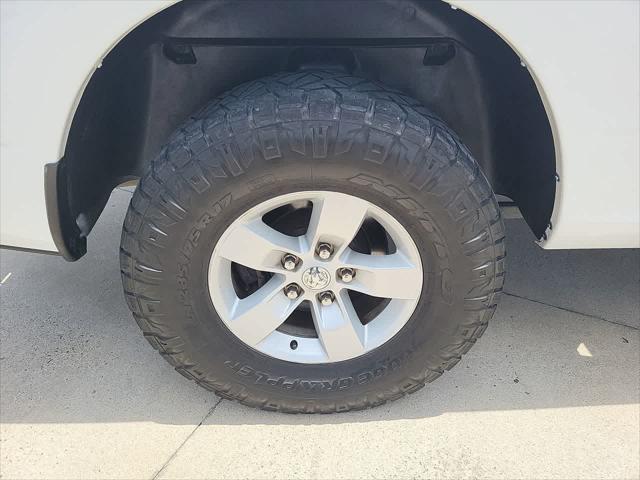 2019 Ram 1500 Classic SLT Crew Cab 4x2 6'4" Box