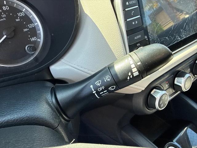2021 Nissan Versa SV Xtronic CVT