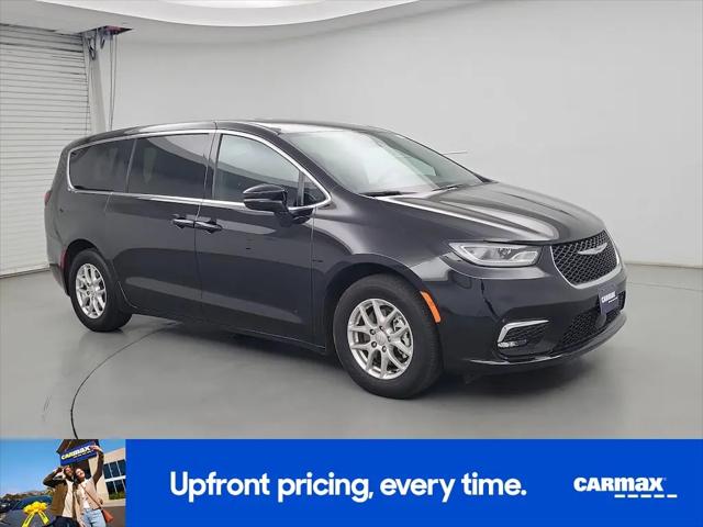 2025 Chrysler Pacifica Select for sale in Wilmington, NC