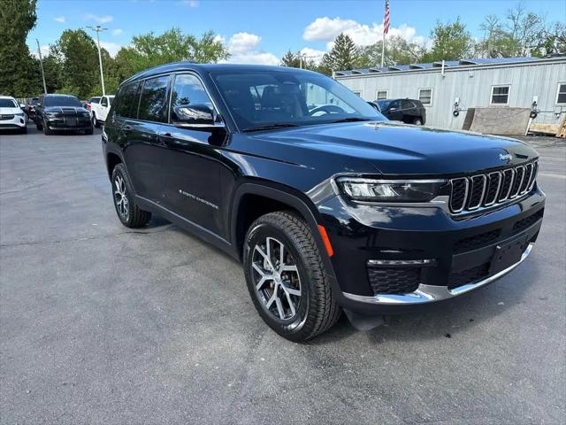 2023 Jeep Grand Cherokee L Limited 4x4 for sale in Cedarville, IL