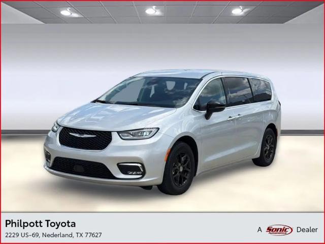 2024 Chrysler Pacifica Touring L for sale in Nederland, TX