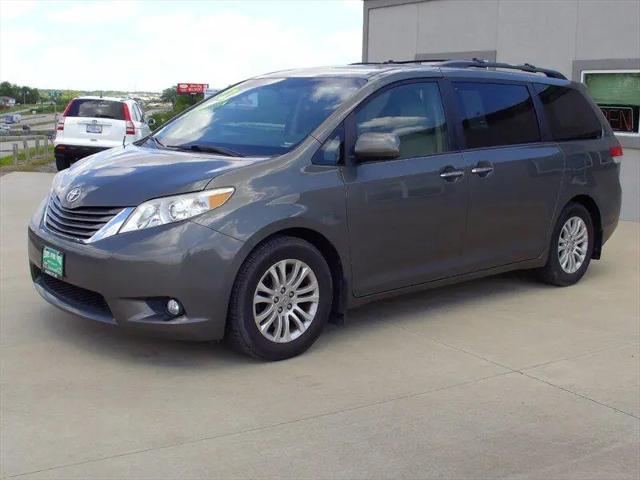2012 Toyota Sienna XLE V6 8 Passenger for sale in Pleasant Valley, MO