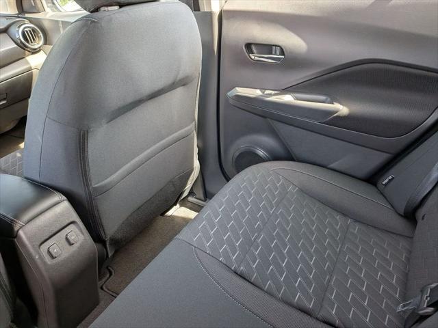 2024 Nissan Kicks SV Xtronic CVT