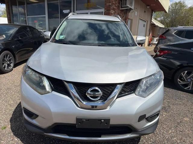 2016 Nissan Rogue SV for sale in Minneapolis, MN