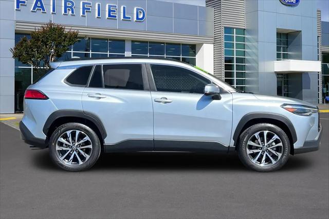 2024 Toyota Corolla Cross XLE