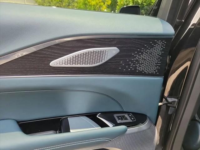 2024 Cadillac iQ Sport w/1SK