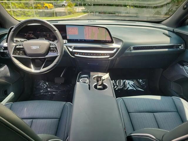 2024 Cadillac iQ Sport w/1SK